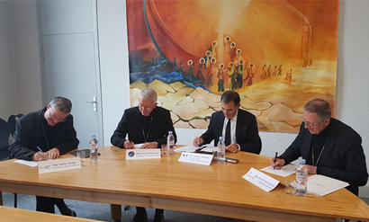 Signature d'un protocole entre l'Église catholique et la justice Signature d'un protocole entre l'Église catholique et la justice